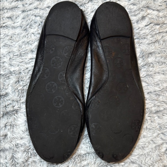 Tory Burch Black and Gold Leather Ballet Flats Sz 9 - Picture 4 of 7